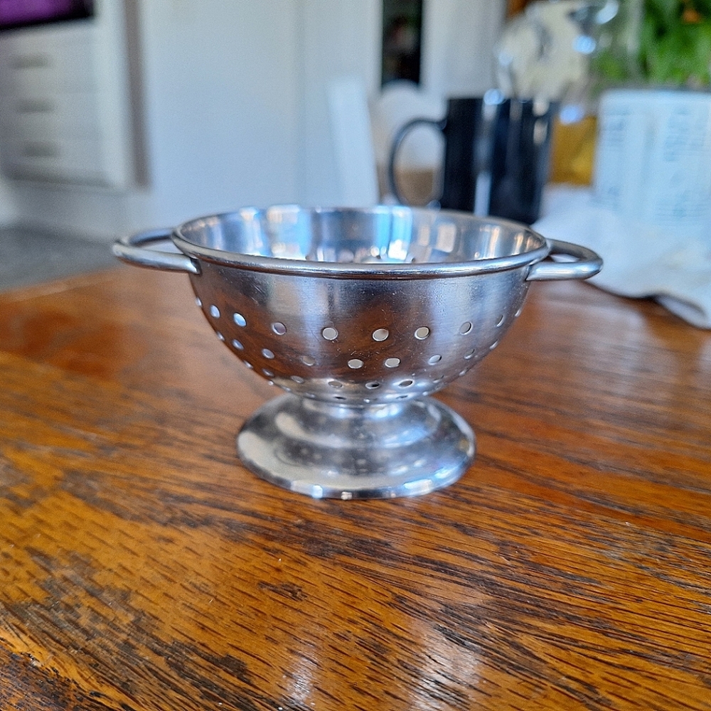Personal Sized, Mini, Berry Strainer